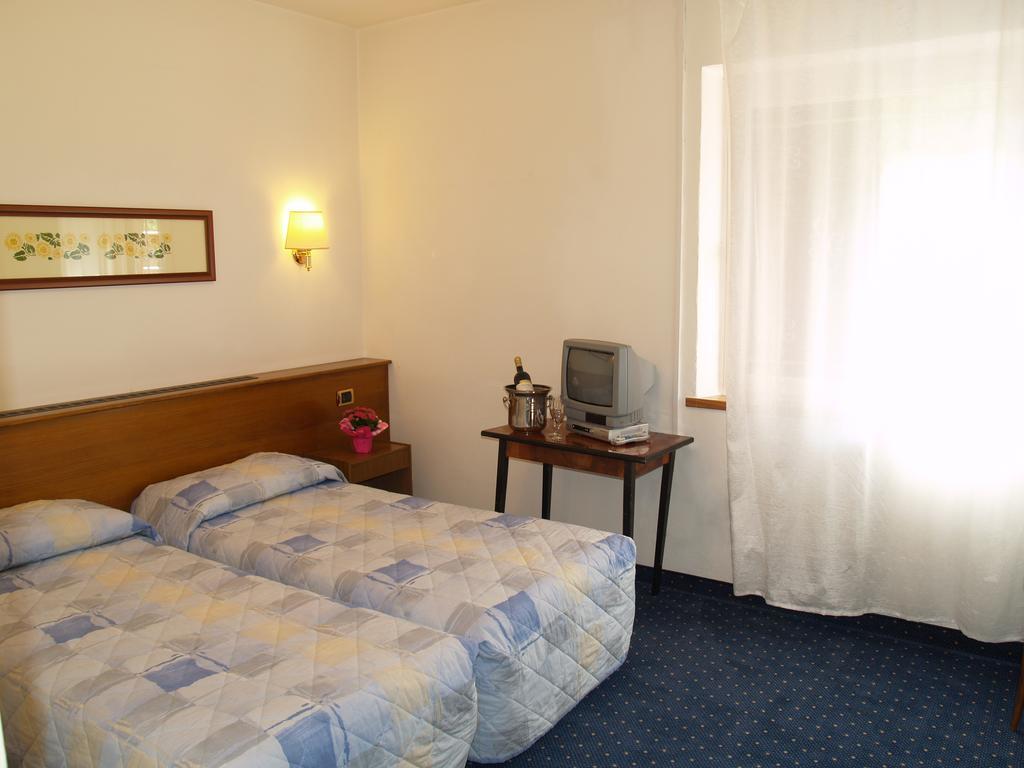 Hotel Rosalpina Riva Zewnętrze zdjęcie